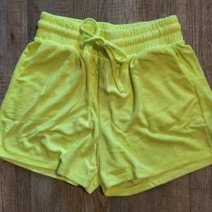 Zenana bright yellow lounge shorts, Size Large